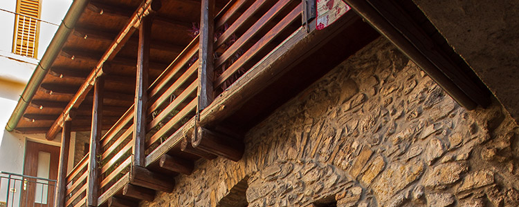 Caslino d'Erba: antico cortile restaurato