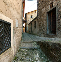 la principale via del Borgo Vecchio