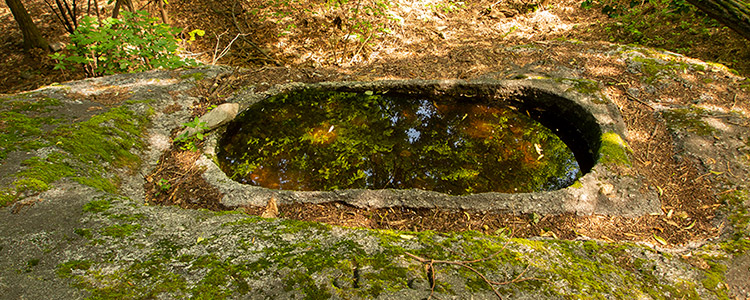 Masso Avello della Negrenza